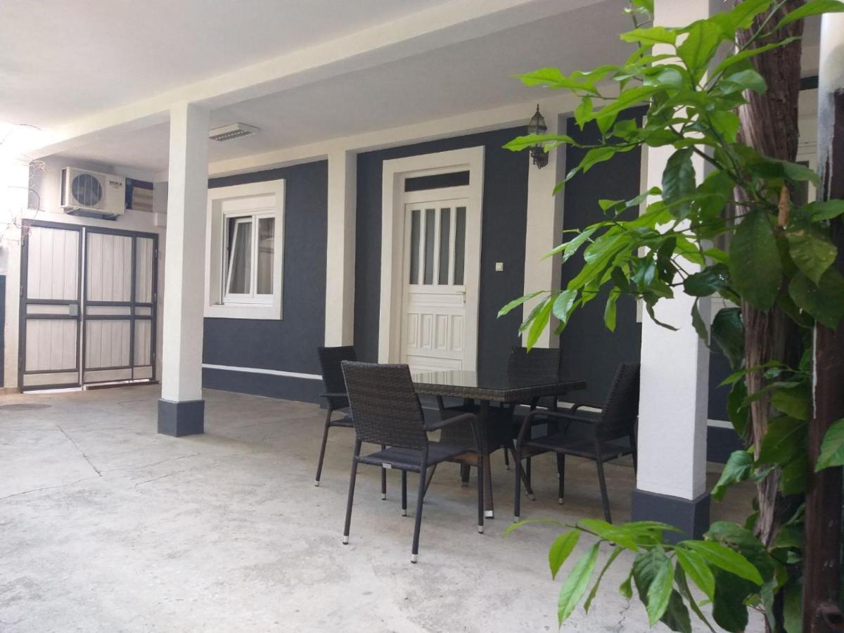 Luka Apartment Ulcinj Bagian luar foto