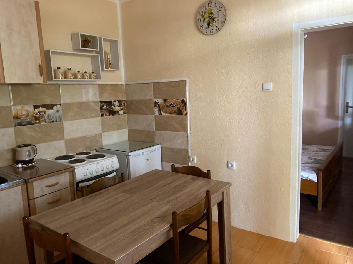 Luka Apartment Ulcinj Bagian luar foto